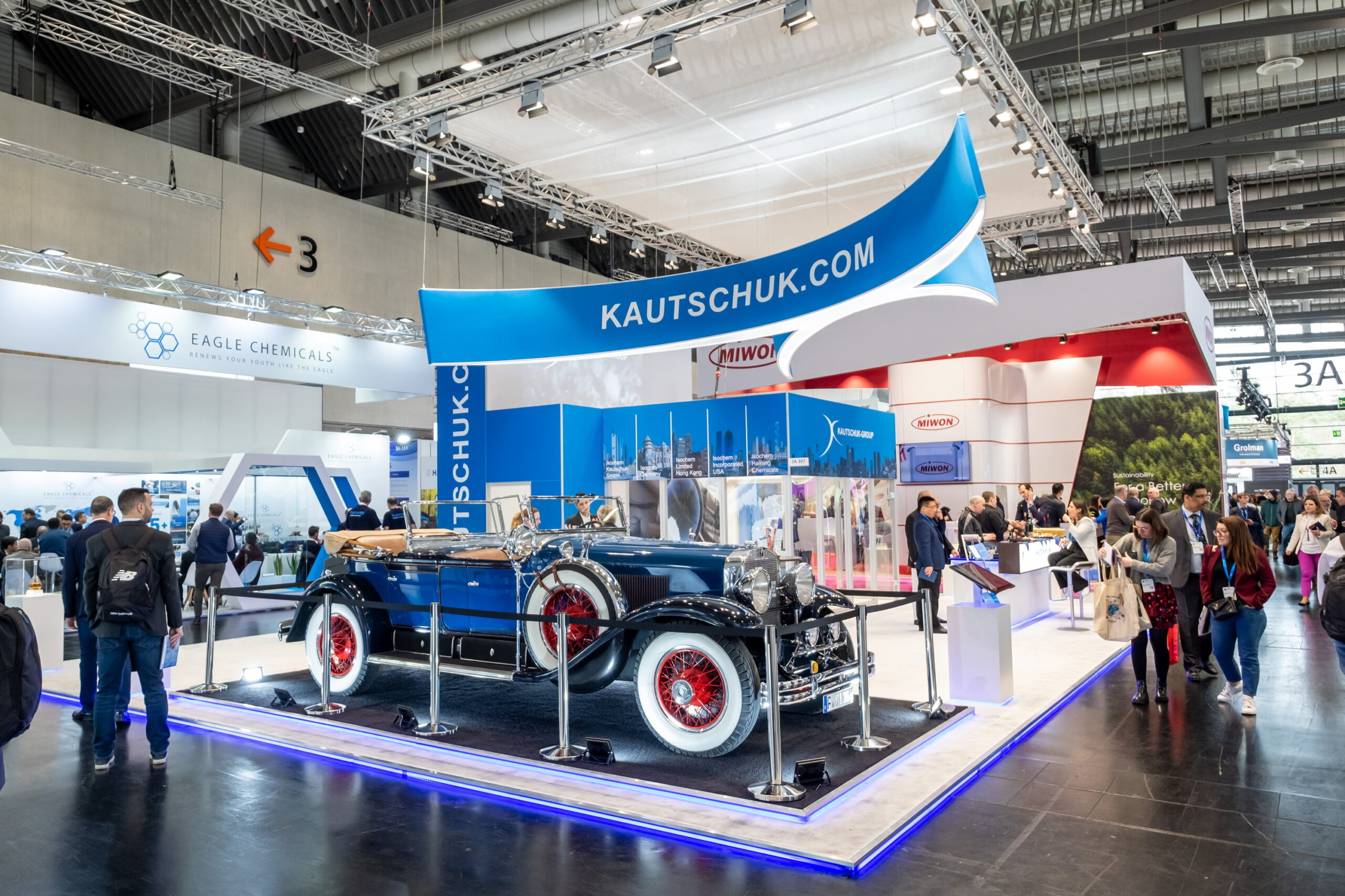 展臺設(shè)計搭建中的屏幕使用技巧及優(yōu)化策略